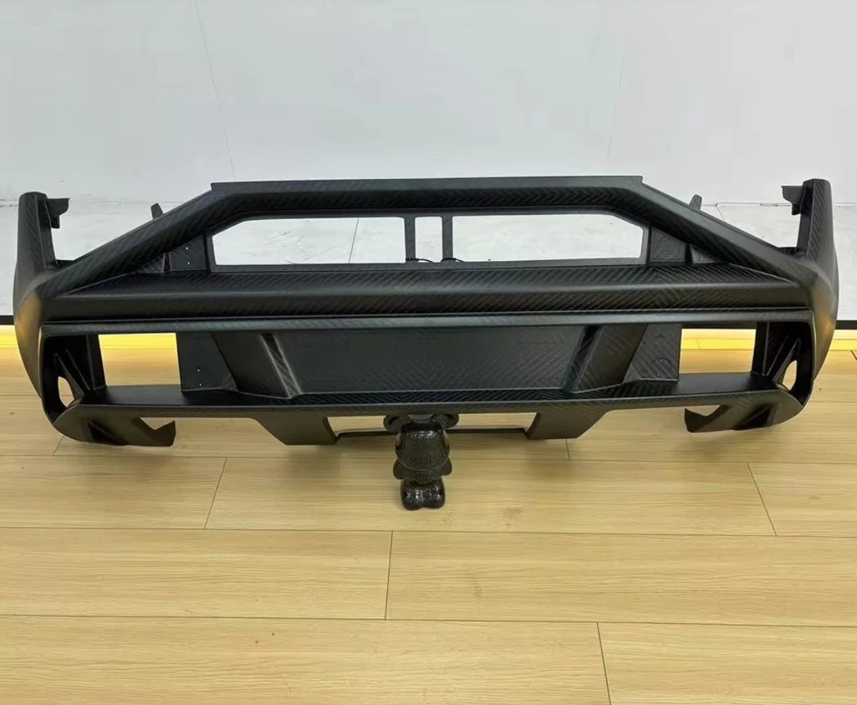 High Quality Fast Delivery Dry Carbon Fiber Car Rear Bumper for  Gallardo
